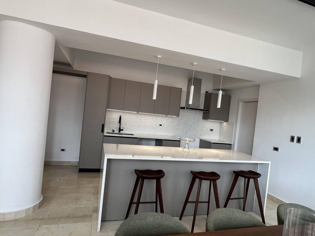 Exclusive 3-Bedroom Apartment in Naco | 178 m² | Studio | 2 Parking Spaces 3