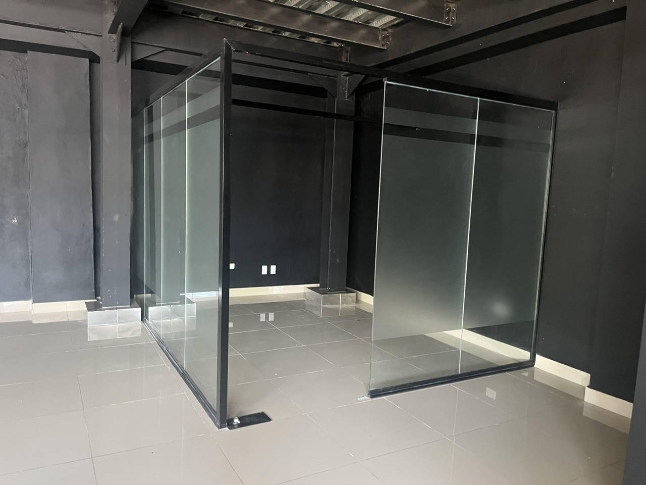 Alquiler Amplio Local Comercial