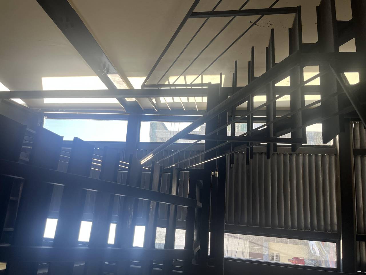 Alquiler Amplio Local Comercial