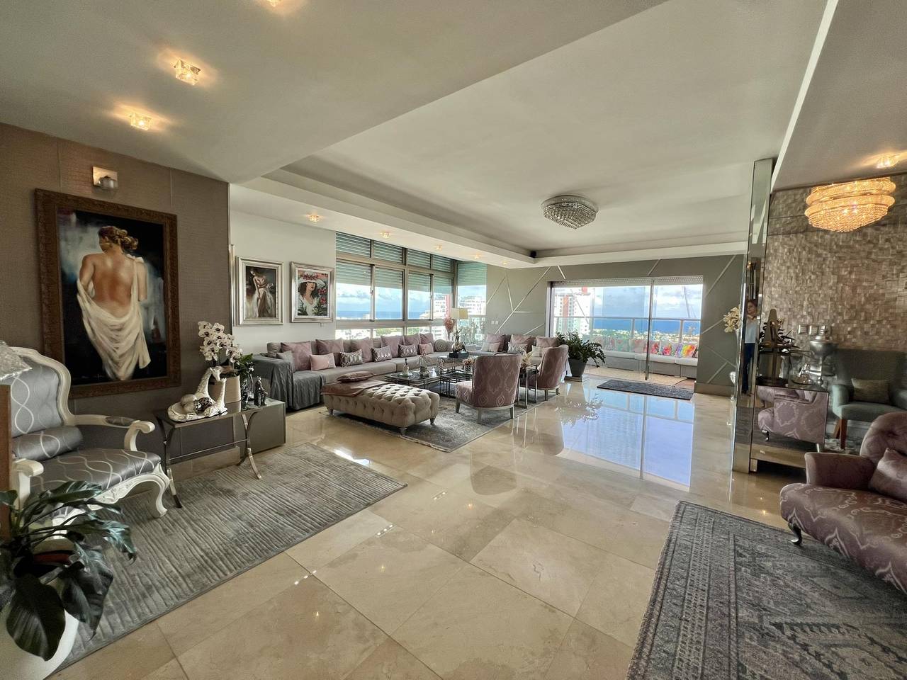 Apartamento de Lujo en Santo Domingo | 315 m², 3 Habitaciones y Amenidades