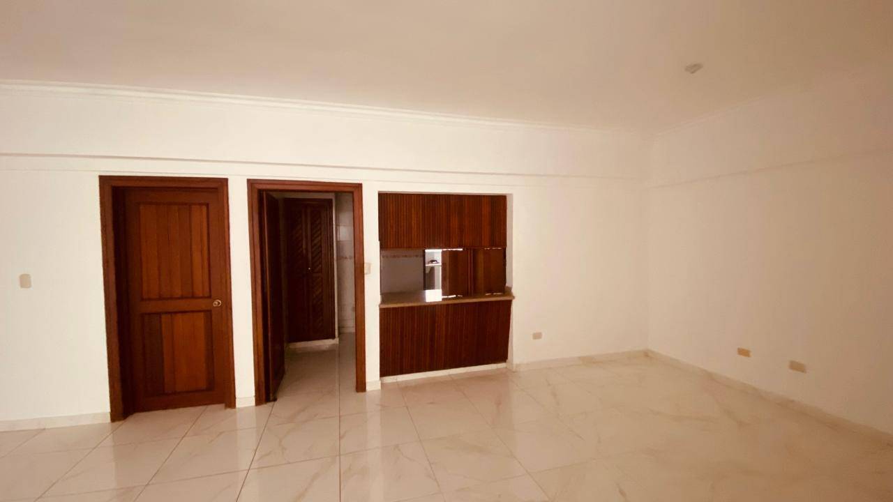 Apartamento clásico en Piantini, con excelente ubicación