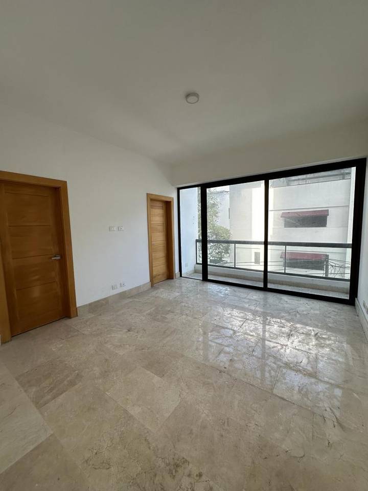 AMPLIO APARTAMENTO EN LA MEJOR ZONA DE PIANTINI
