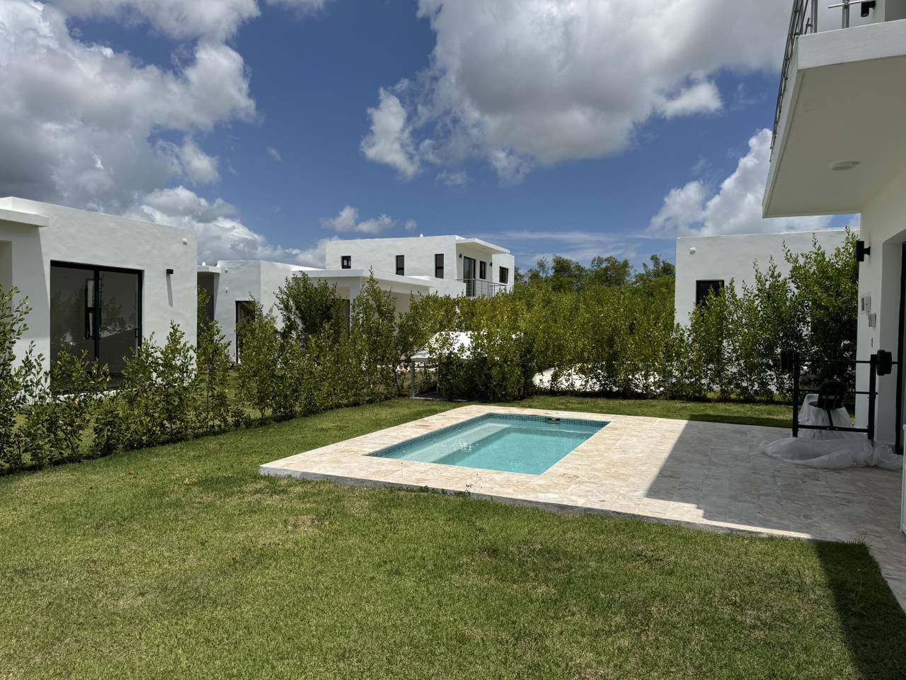 Moderna Casa en Venta con Picuzzi en Vista Cana, Punta Cana