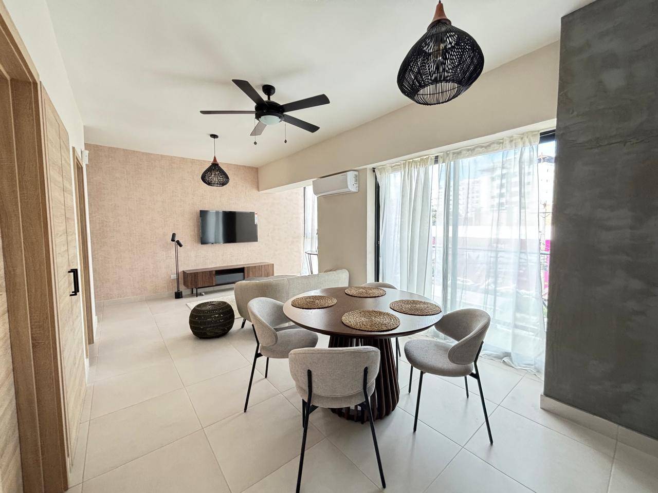 Departamento moderno en alquiler – 1 habitación con áreas sociales completas en Ensanche Naco