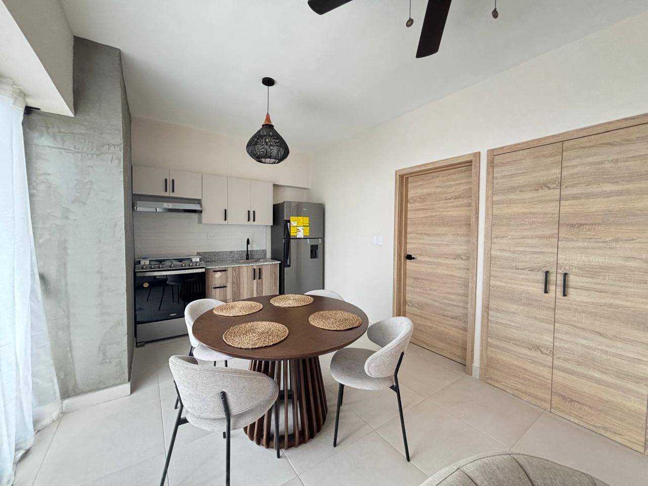 Departamento moderno en alquiler – 1 habitación con áreas sociales completas en Ensanche Naco