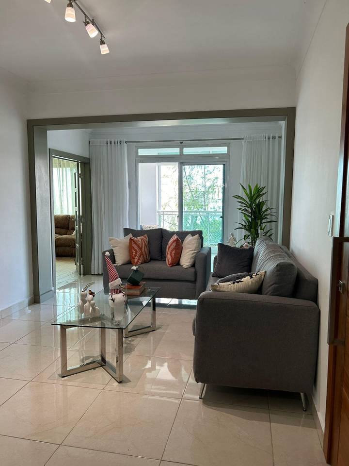 Bella vista, apartamento en alquiler finamente amueblado.
