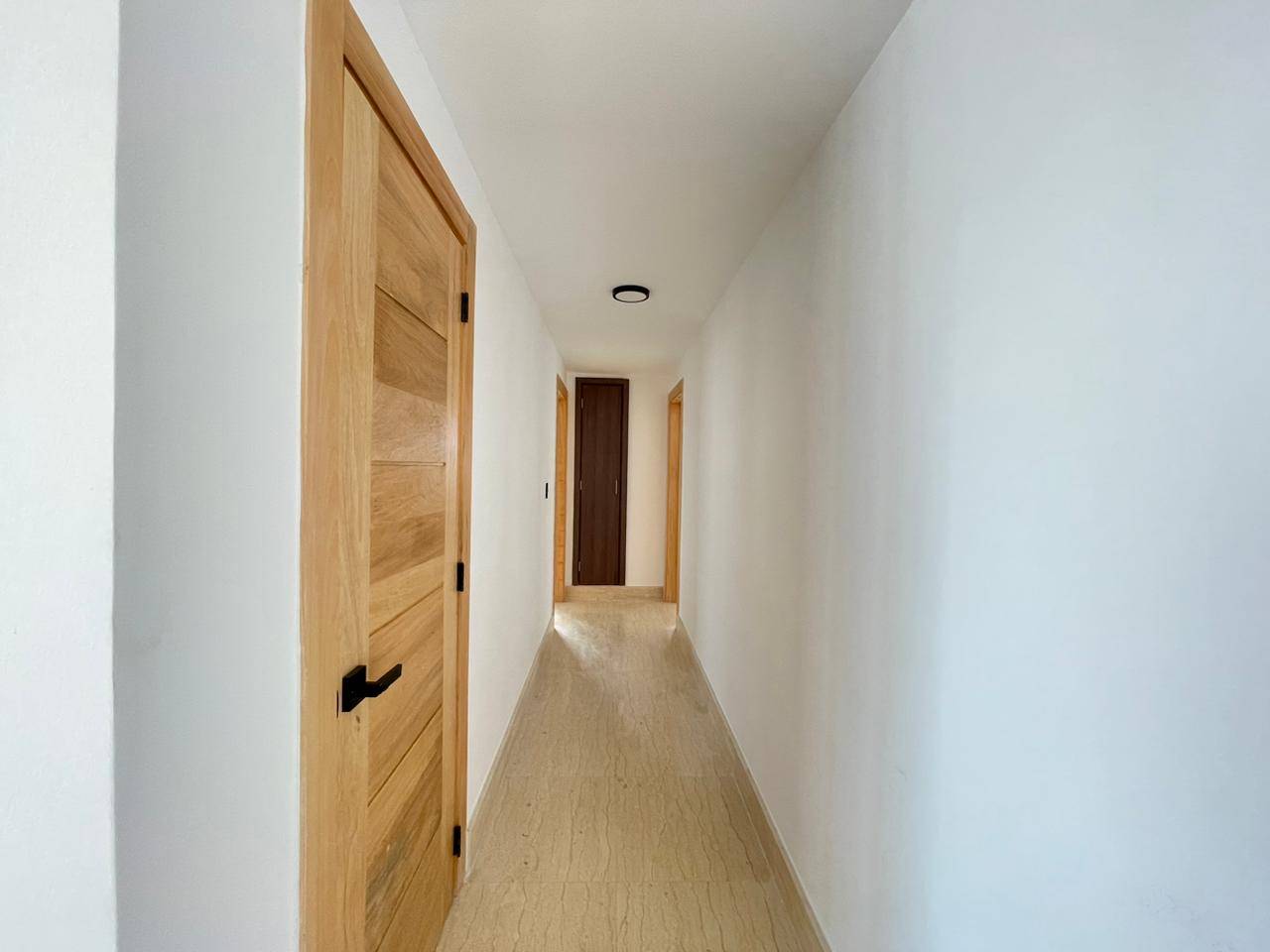 Naco, lujoso apartamento en venta en torre moderna.