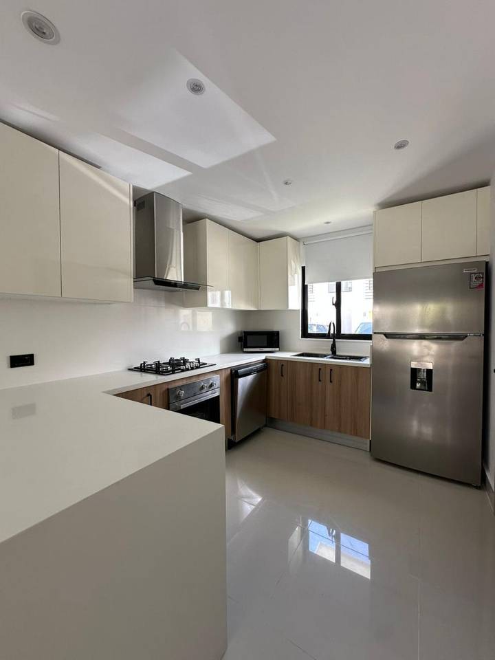 Townhouse en alquiler en Punta Cana, 110 m²