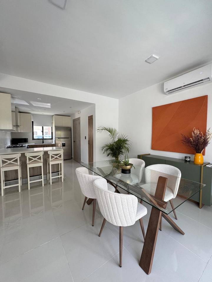 Townhouse en alquiler en Punta Cana, 110 m²
