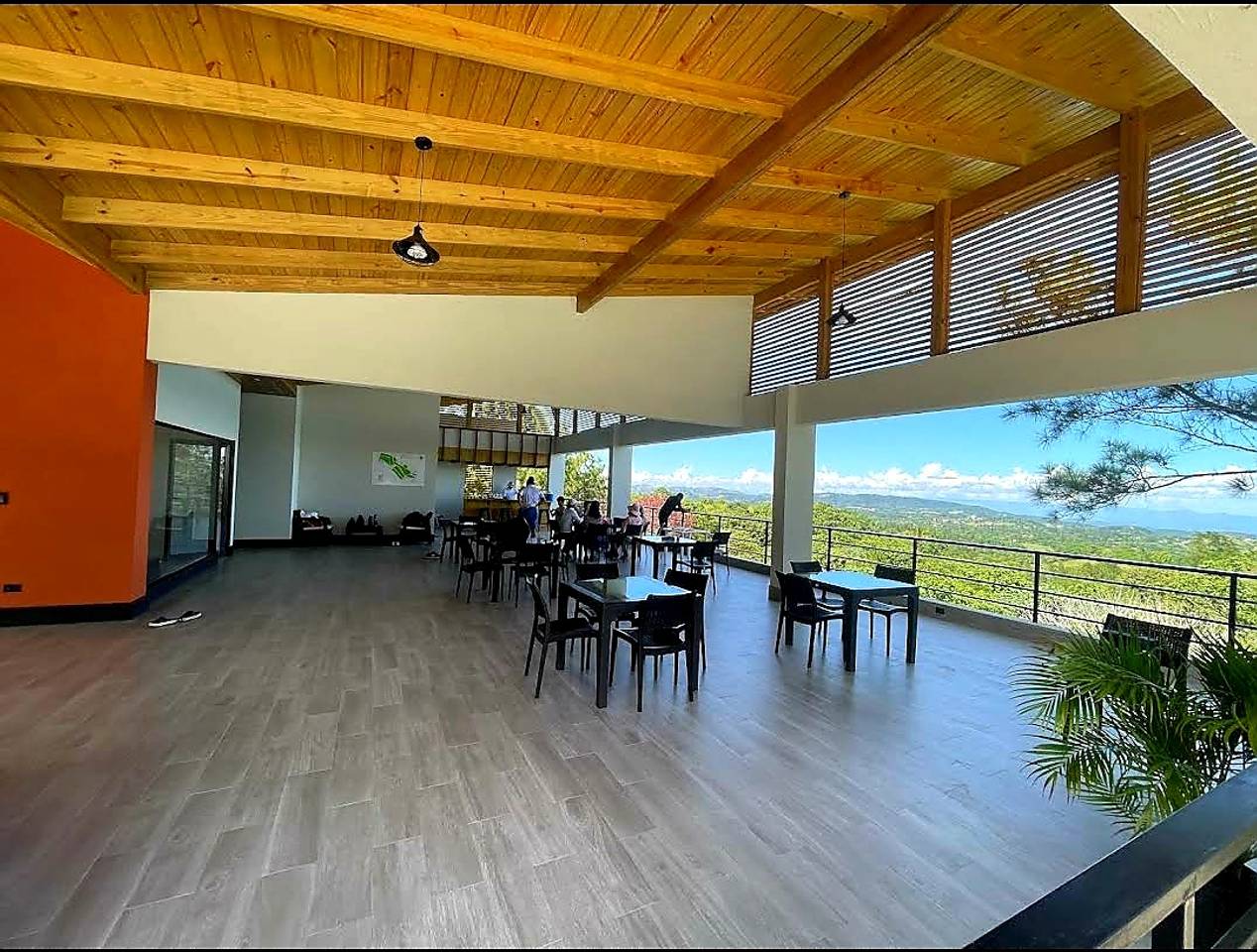 Solar de venta en Jarabacoa, proyecto con piscina y casa club.