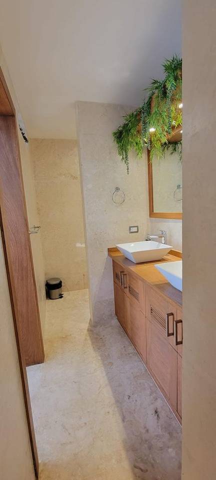 Beachfront 4BR apt for sale with jacuzzi at Playa Poppy