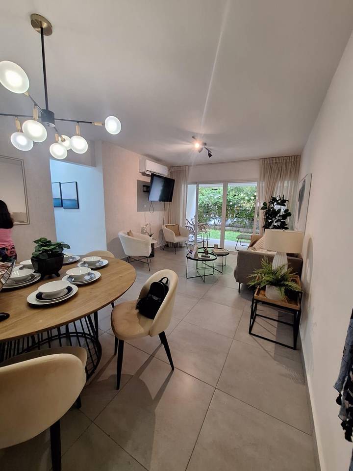 Apartamento con patio privado en venta en Andares del Mirador, Santo Domingo | 2 habitaciones + jardín privado y amenidades exclusivas