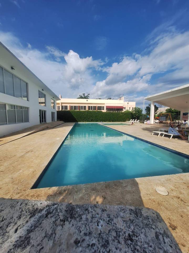 Apartamento con patio privado en venta en Andares del Mirador, Santo Domingo | 2 habitaciones + jardín privado y amenidades exclusivas