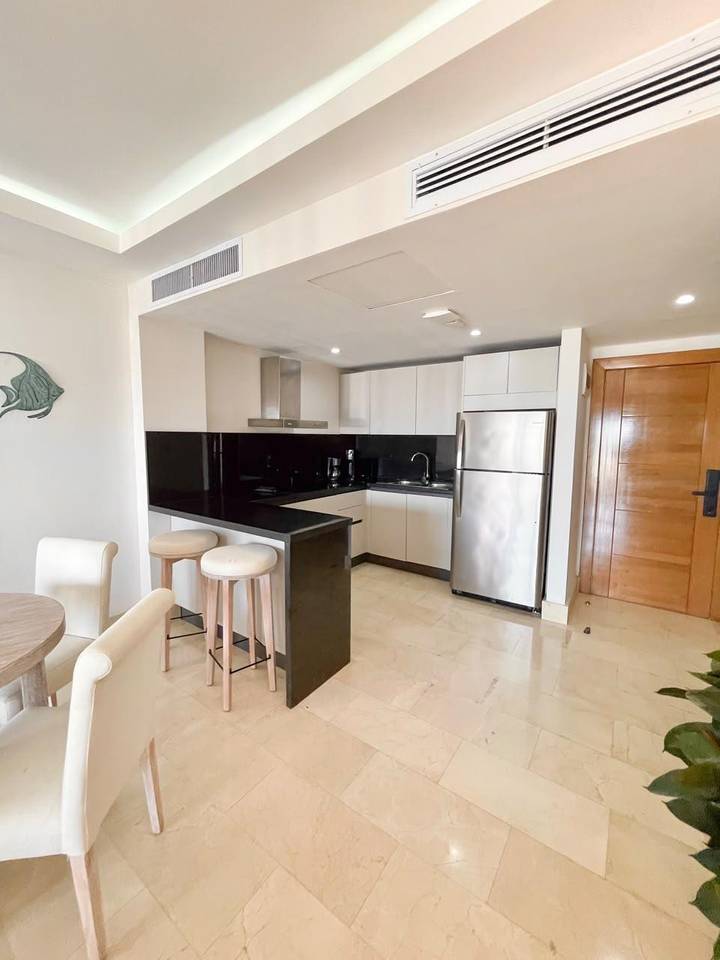 Apartamento en venta en Samaná frente a la Bahía con terraza privada