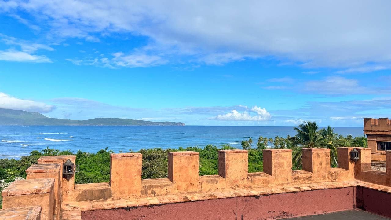Castle-style villa with sea view in Las Galeras, Samaná 2