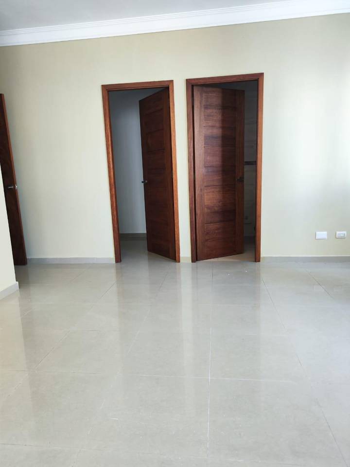 Piantini, apartamento en venta en el exclusiva y moderna torre.