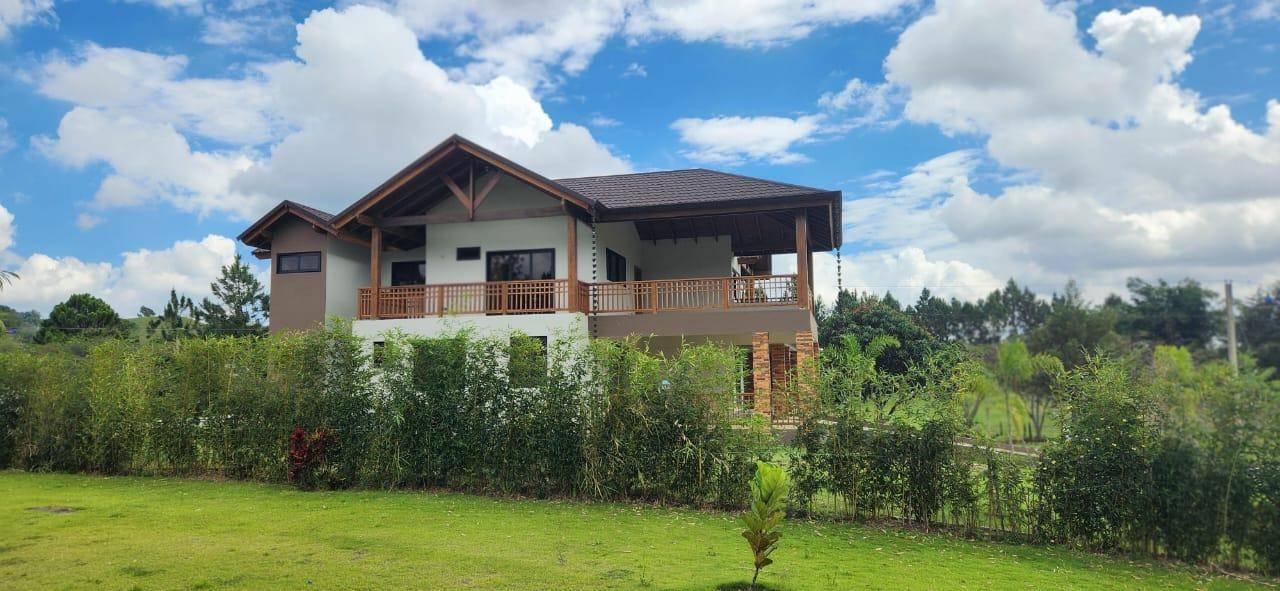 Hermosa Villa en venta en Jarabacoa