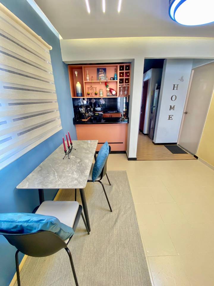 Casa en venta de 1 nivel con 3 habitaciones, renovada y amueblada en Ciudad Real I