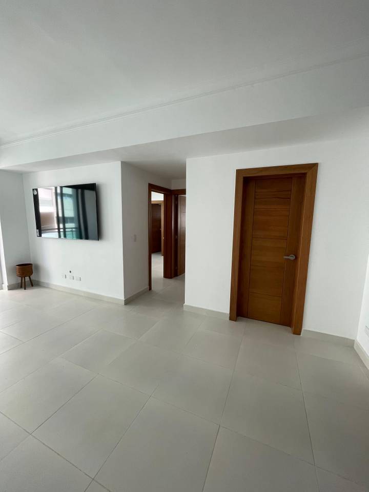 Apartment for Rent in Naco Santo Domingo | 2 Bedrooms with Pool and Gym 4