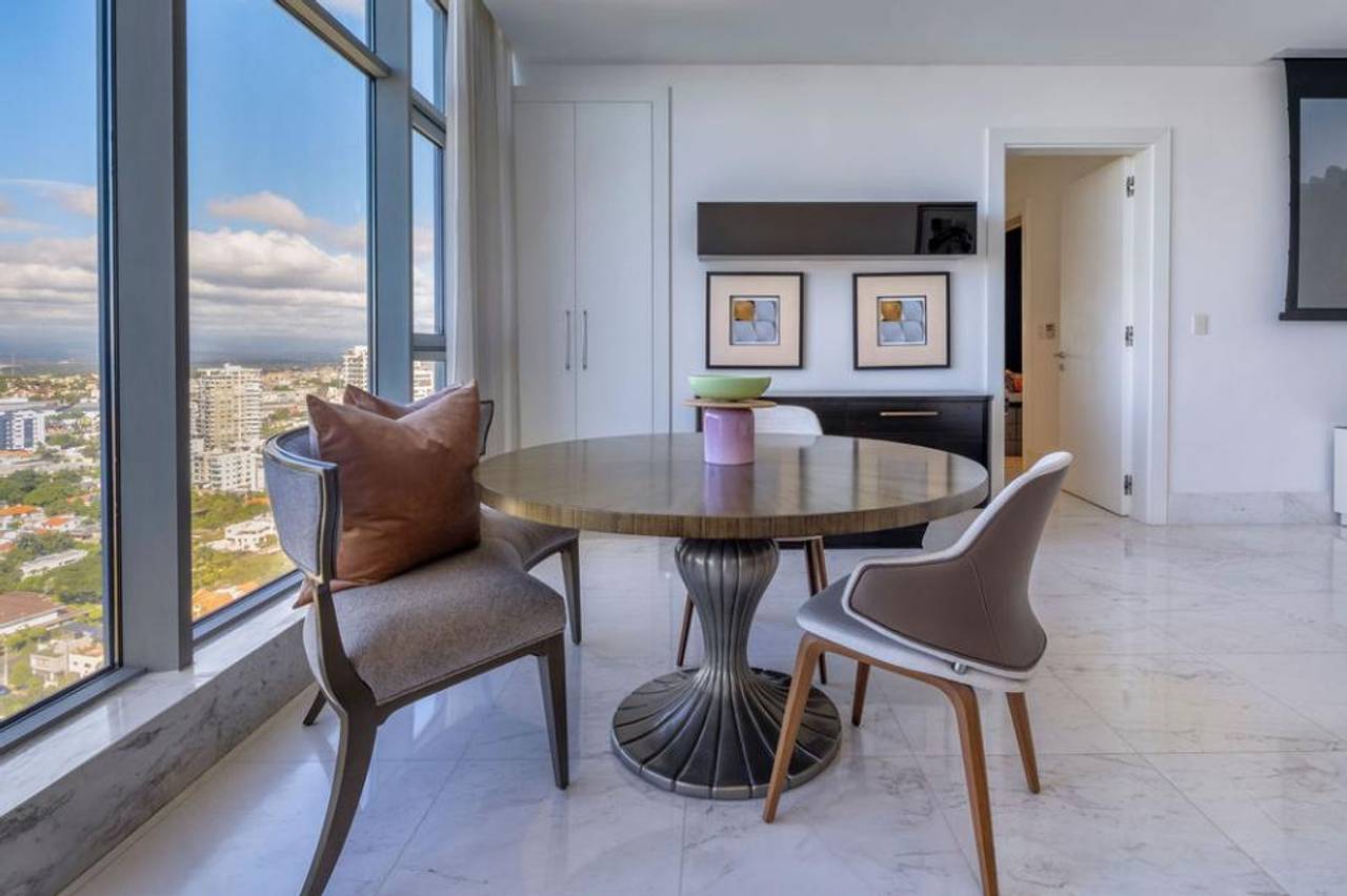 Apartamento alquiler en Los Cacicazgos, amueblado o con Linea blanca, torre moderna con exclusivas amenidades.