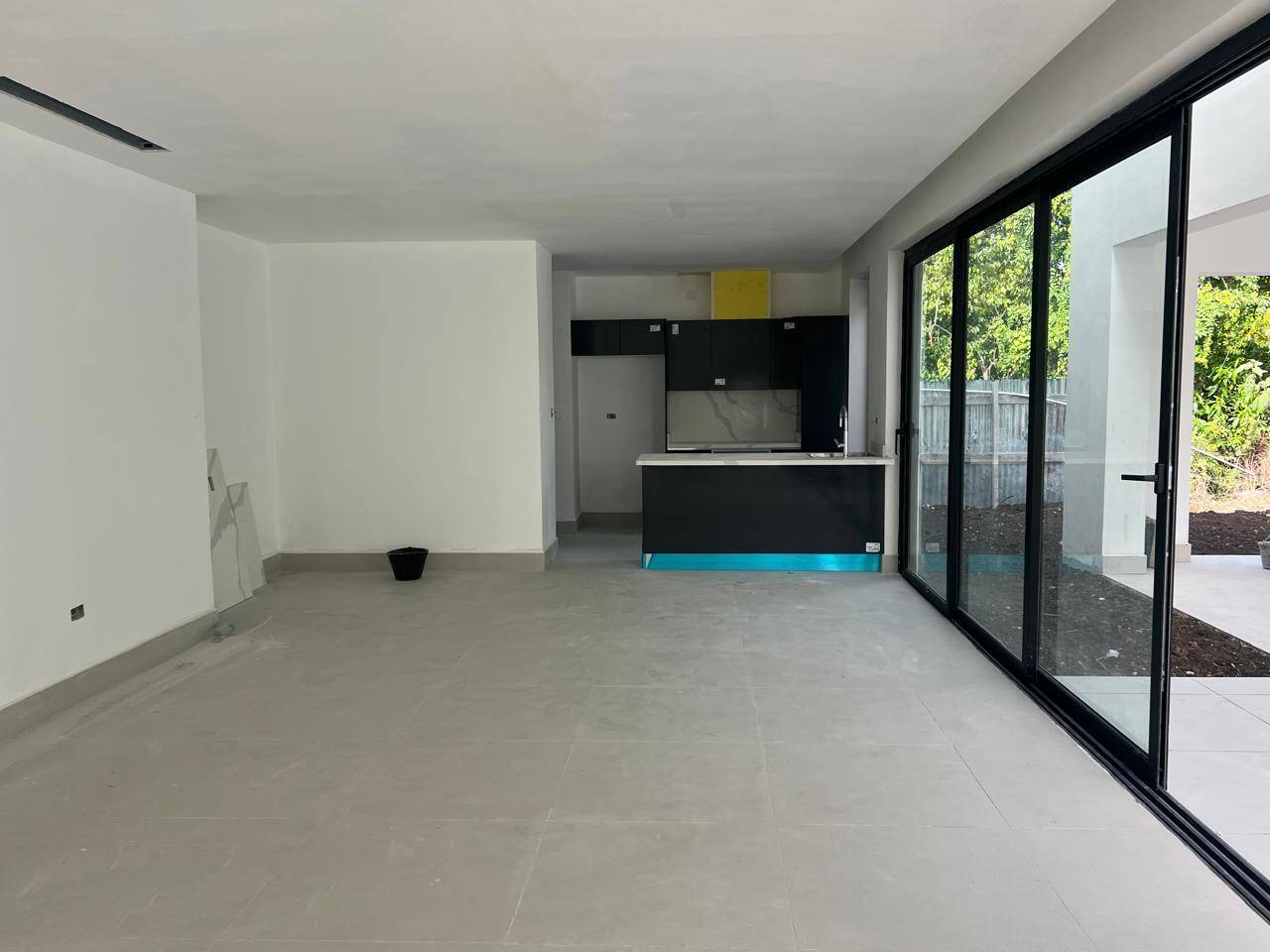 Villa de lujo con diseño contemporáneo y alta privacidad en Punta Cana Village
