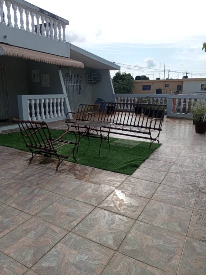Casa en venta de 2 niveles en el Ensanche Ozama.