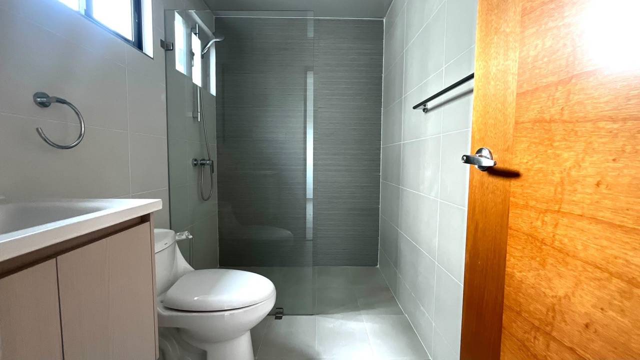 Apartamentos en alquiler en Santo Domingo D.N., 122 m²