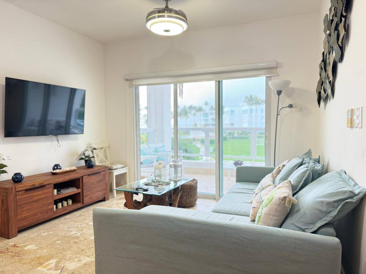 Apartamento de Lujo Frente al Mar en Venta | Playa Nueva Romana