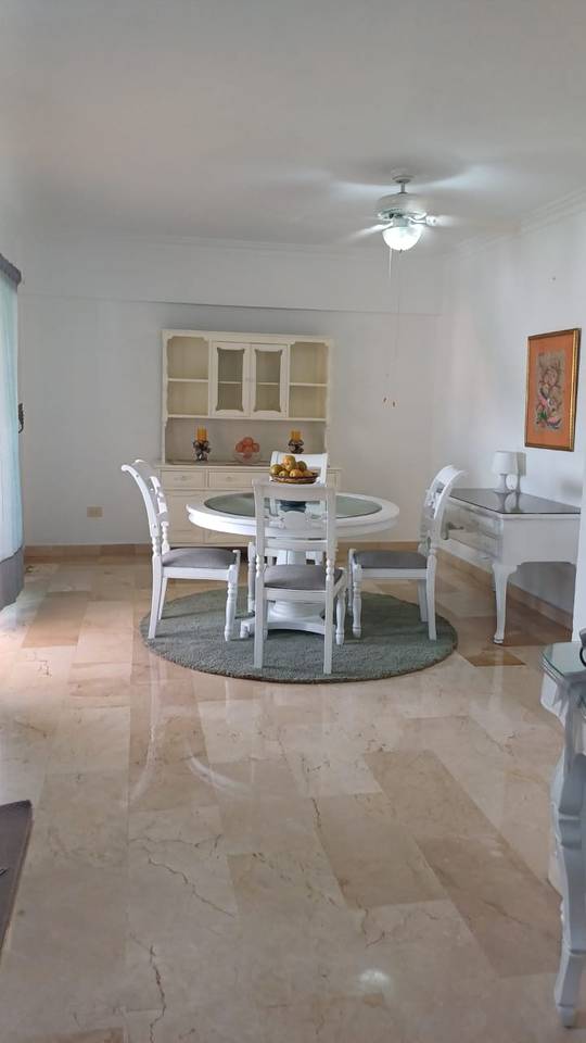 Apartamento en alquiler totalmente amueblado en el centro de 📍Gazcue. 💰US$1,100