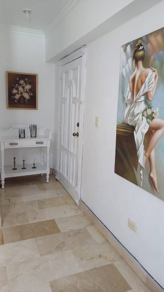 Apartamento en alquiler totalmente amueblado en el centro de 📍Gazcue. 💰US$1,100