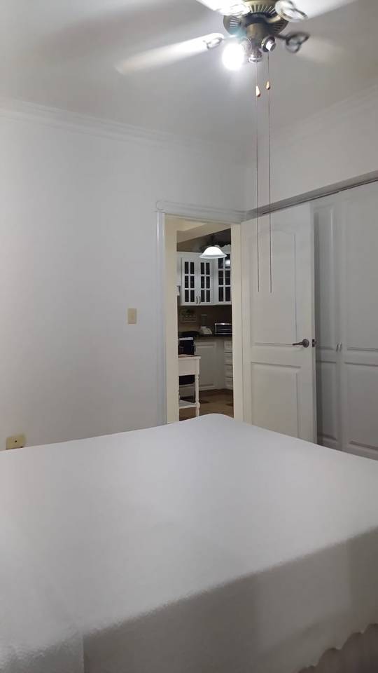 Apartamento en alquiler totalmente amueblado en el centro de 📍Gazcue. 💰US$1,100