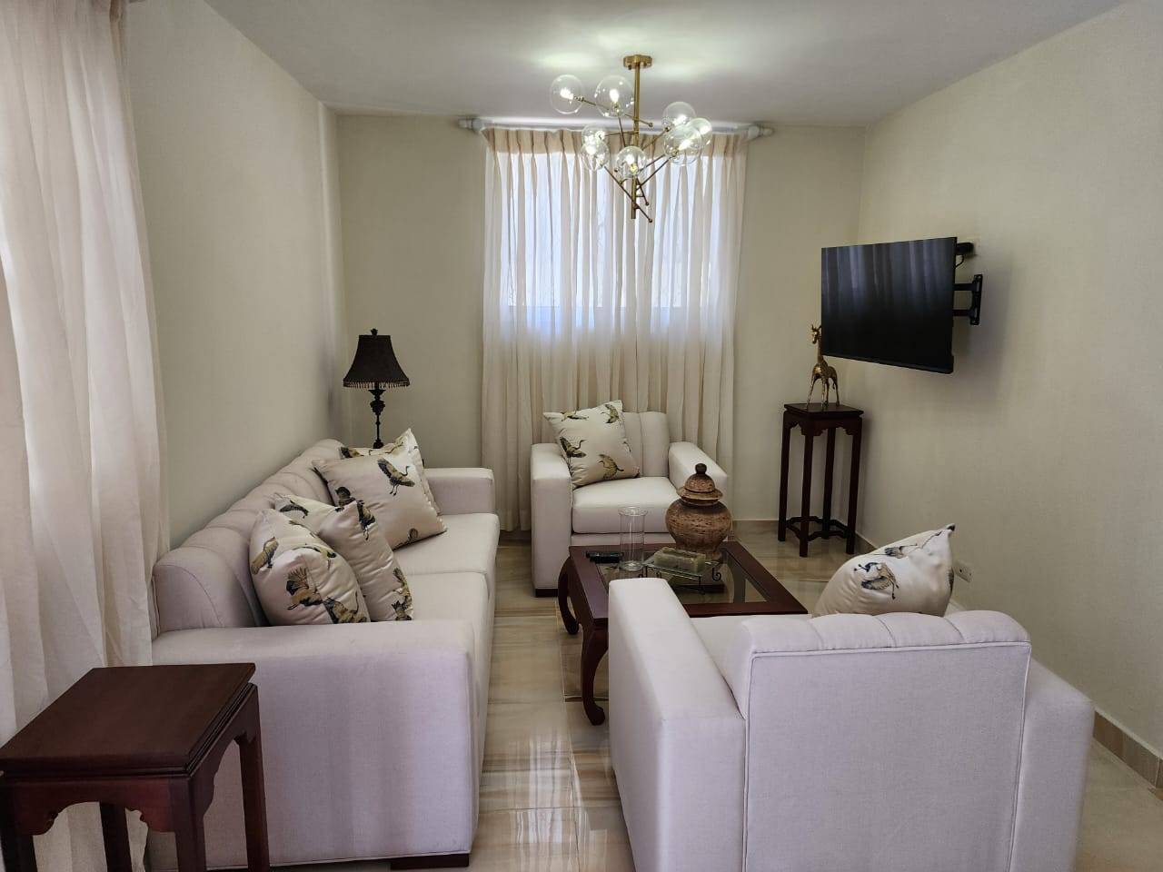 Casa de Renta Amueblada de un nivel en el Retiro II en Santiago de los Caballeros