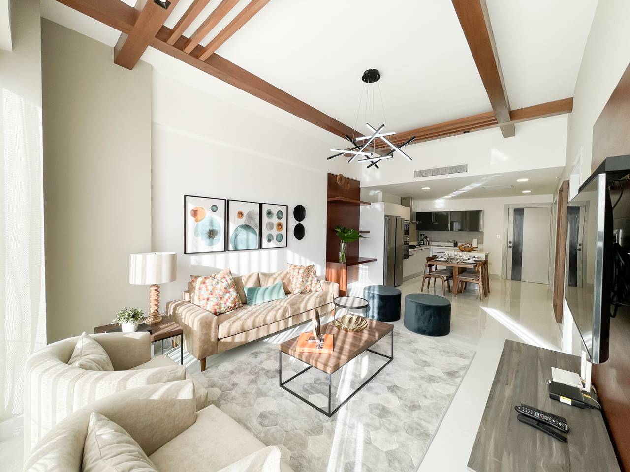 ALQUILER APARTAMENTO FINAMENTE AMUEBLADO EN PIANTINI DE UNA HAB + ESTUDIO
