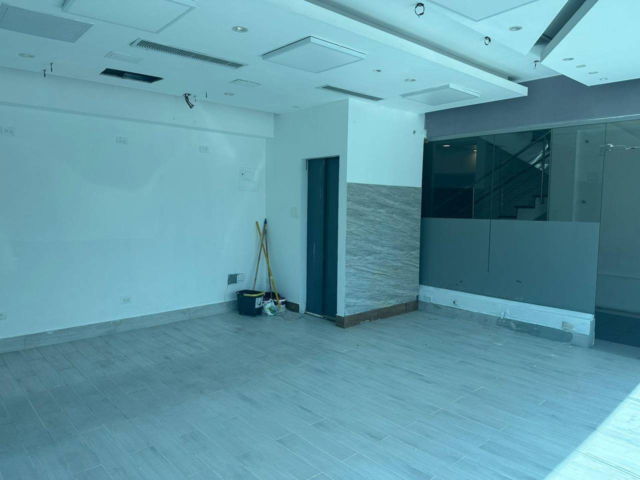 Locales Comerciales en venta en Santo Domingo D.N., 41 m²