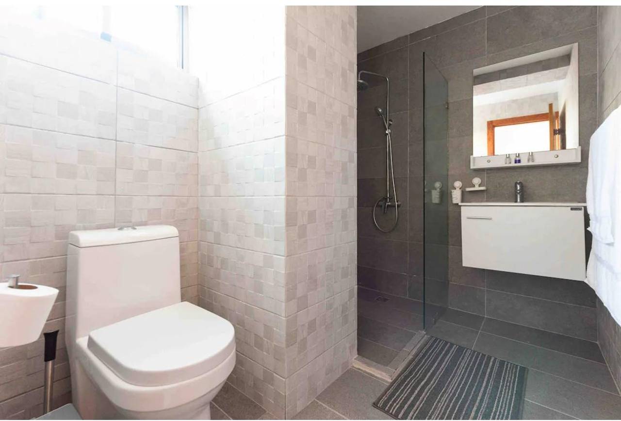 Apartamento Completamente Amueblado en la exclusiva Zona de Mirador Sur!!