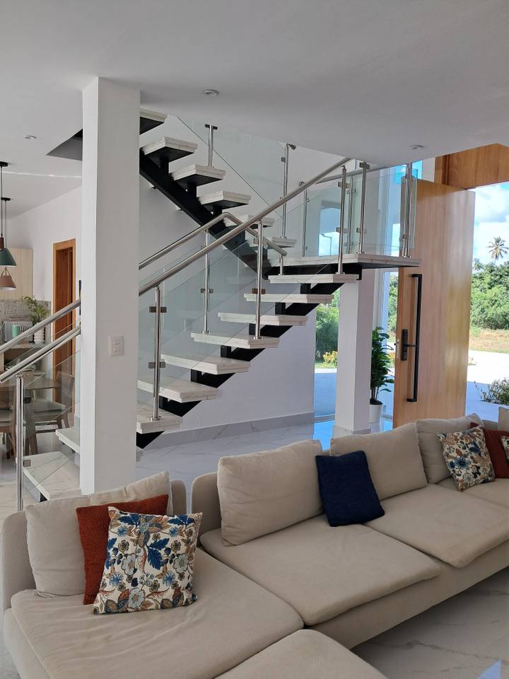 Modern Villa Near the Beach for Sale in Playa Nueva RomanaVilla Moderna en Venta en Playa Nueva Romana a Pasos de la Playa | Golf PGA, Playa Privada y Seguridad 24/7