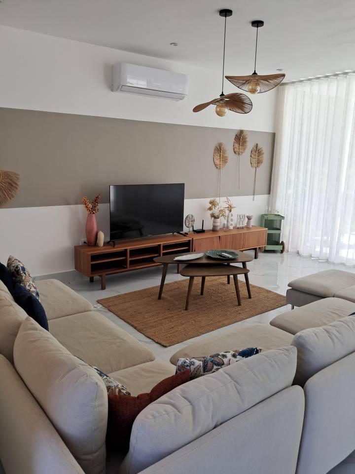 Modern Villa Near the Beach for Sale in Playa Nueva RomanaVilla Moderna en Venta en Playa Nueva Romana a Pasos de la Playa | Golf PGA, Playa Privada y Seguridad 24/7