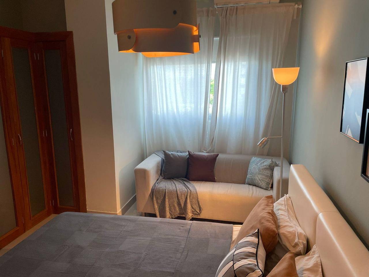 Apartamento totalmente amueblado en Evaristo Morales