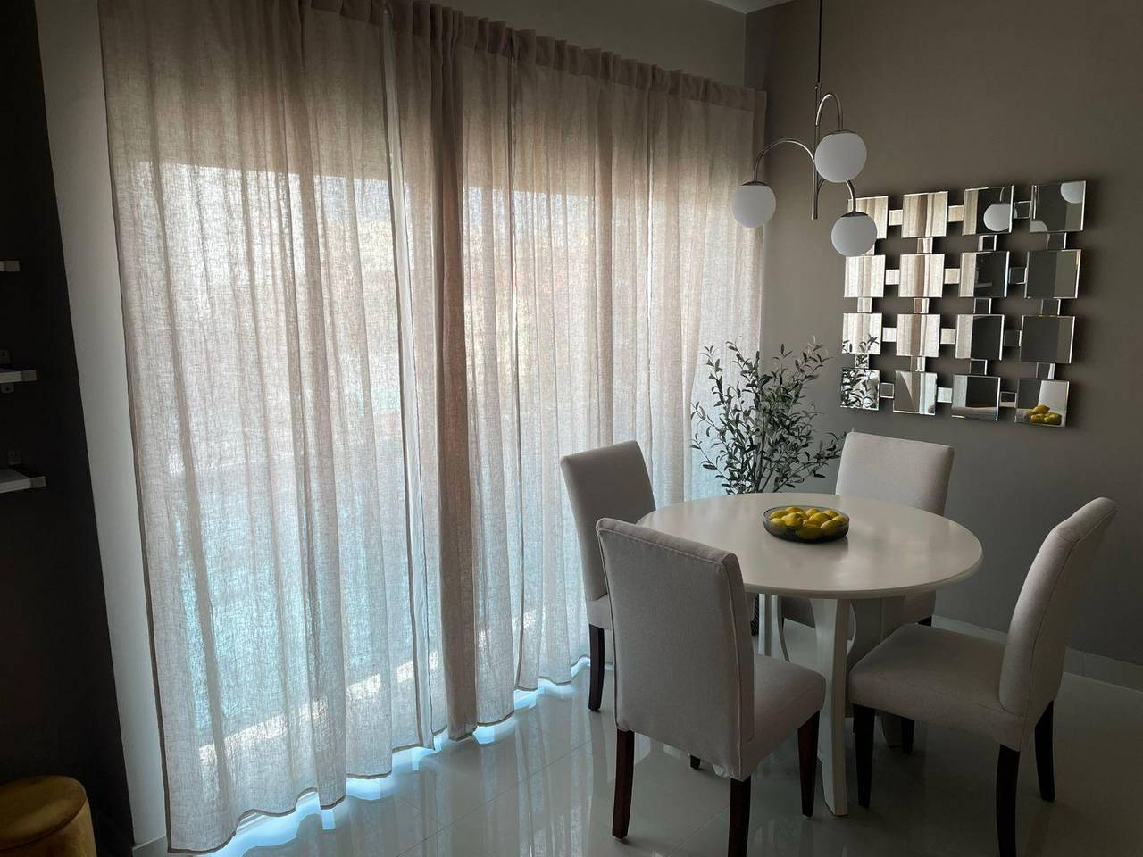 Apartamento totalmente amueblado en Evaristo Morales