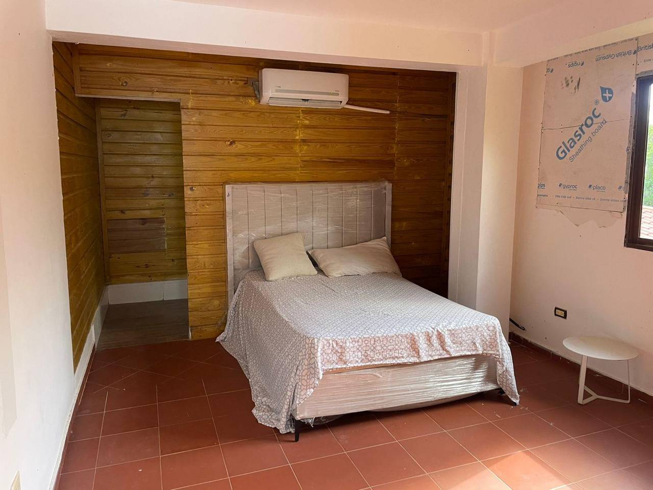 Villa de lujo en Guavaberry con piscina, jacuzzi y áreas deportivas – 3,200 m² de terreno