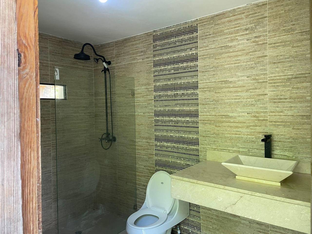 Villa de lujo en Guavaberry con piscina, jacuzzi y áreas deportivas – 3,200 m² de terreno