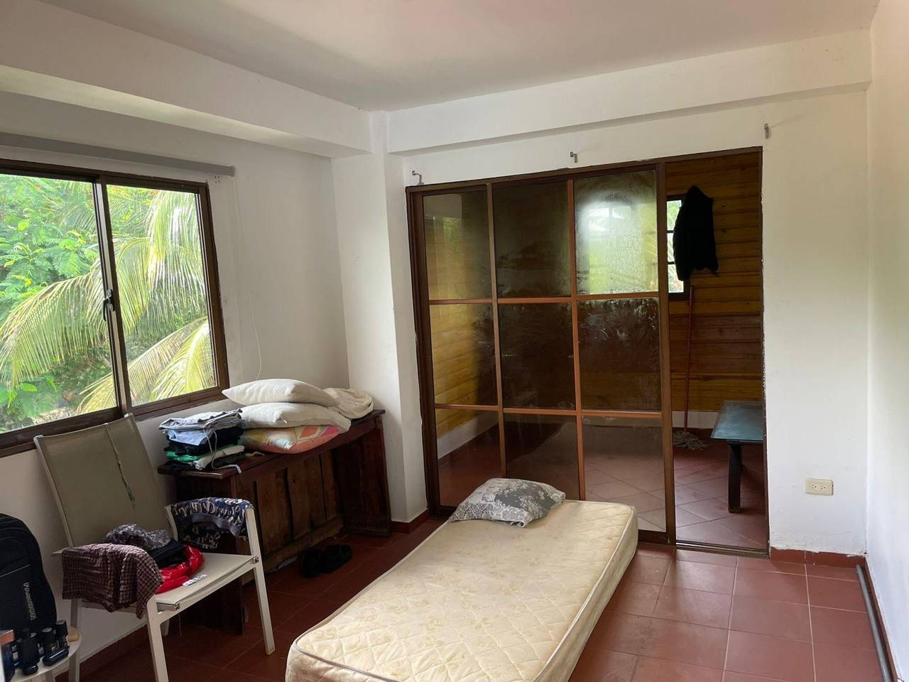 Villa de lujo en Guavaberry con piscina, jacuzzi y áreas deportivas – 3,200 m² de terreno