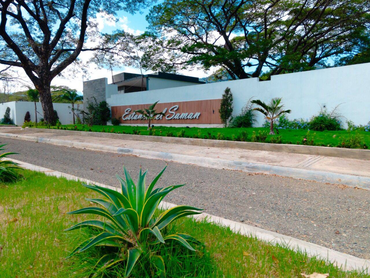 Solar residencial en el proyecto Estancia del Saman, Bonao.