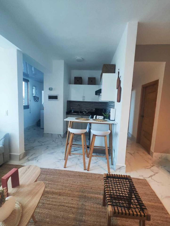 Zona univeristaria, apartamento en alquiler totalmente amueblado, nuevo a estrenar!