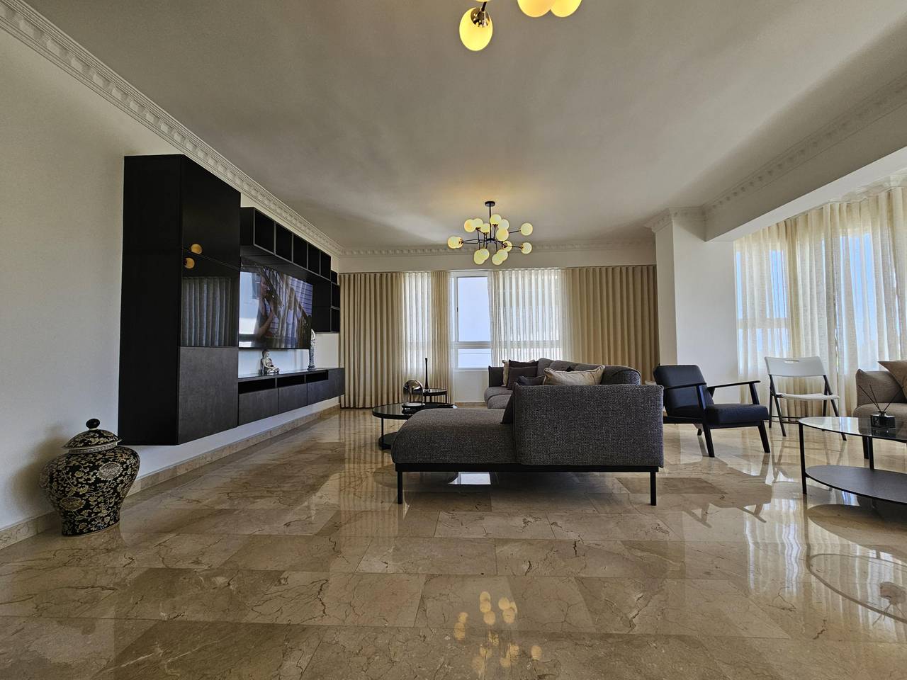 Apartamentos en alquiler en Santo Domingo D.N., 254 m²
