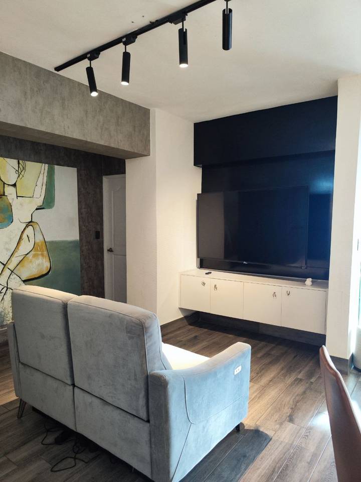 Bella Vista, Apartamento en Alquiler, Amplio y confortable finamente amueblado.