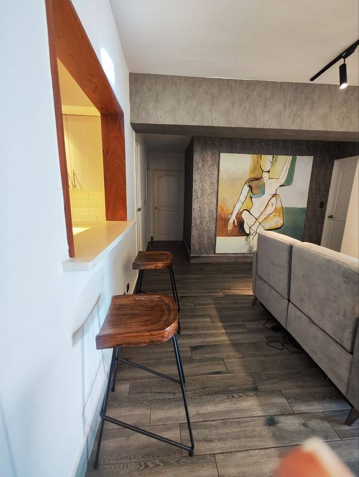 Bella Vista, Apartamento en Alquiler, Amplio y confortable finamente amueblado.
