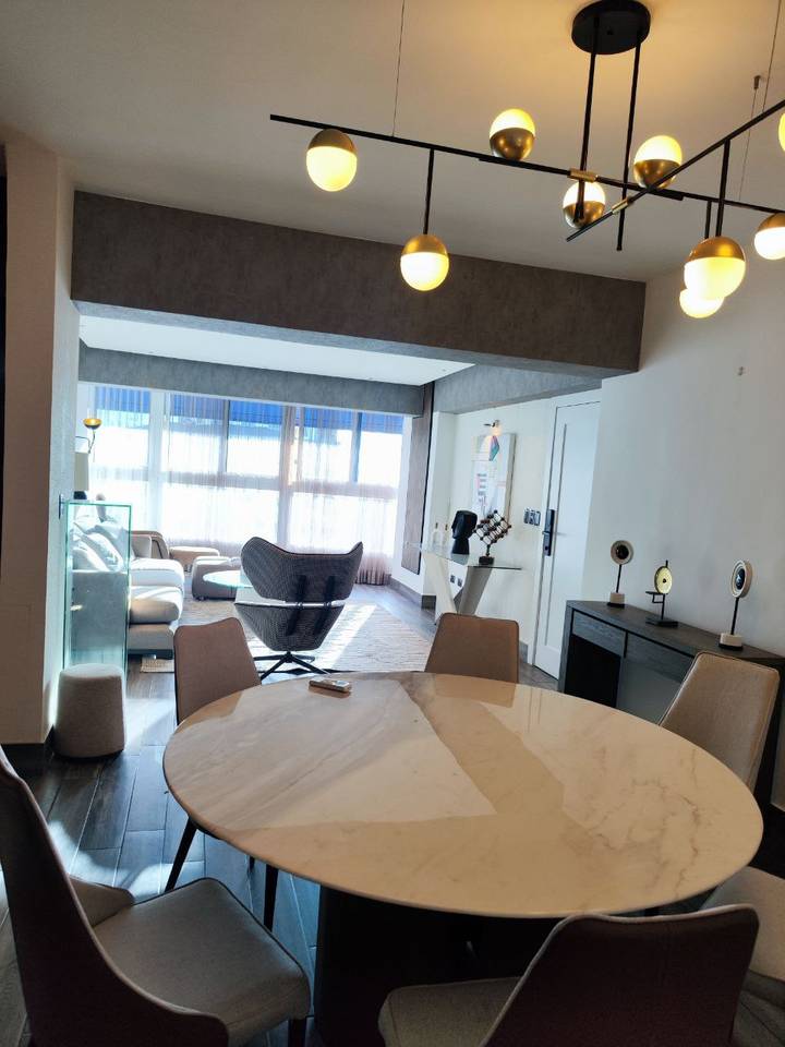 Bella Vista, Apartamento en Alquiler, Amplio y confortable finamente amueblado.