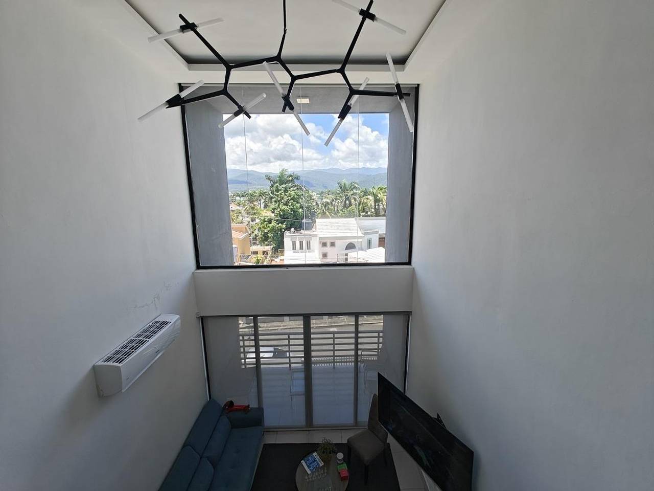 Penthouse de Lujo en La Vega con Terraza Amplia, 3 Baños y Seguridad 24/7 – US$270,000
