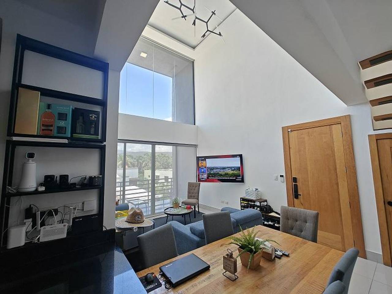 Penthouse de Lujo en La Vega con Terraza Amplia, 3 Baños y Seguridad 24/7 – US$270,000